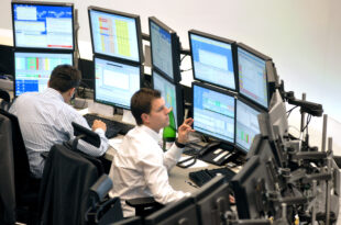 Mercati sotto stress- spread oltre i 330 punti