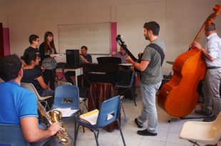 ragazzi in un aula