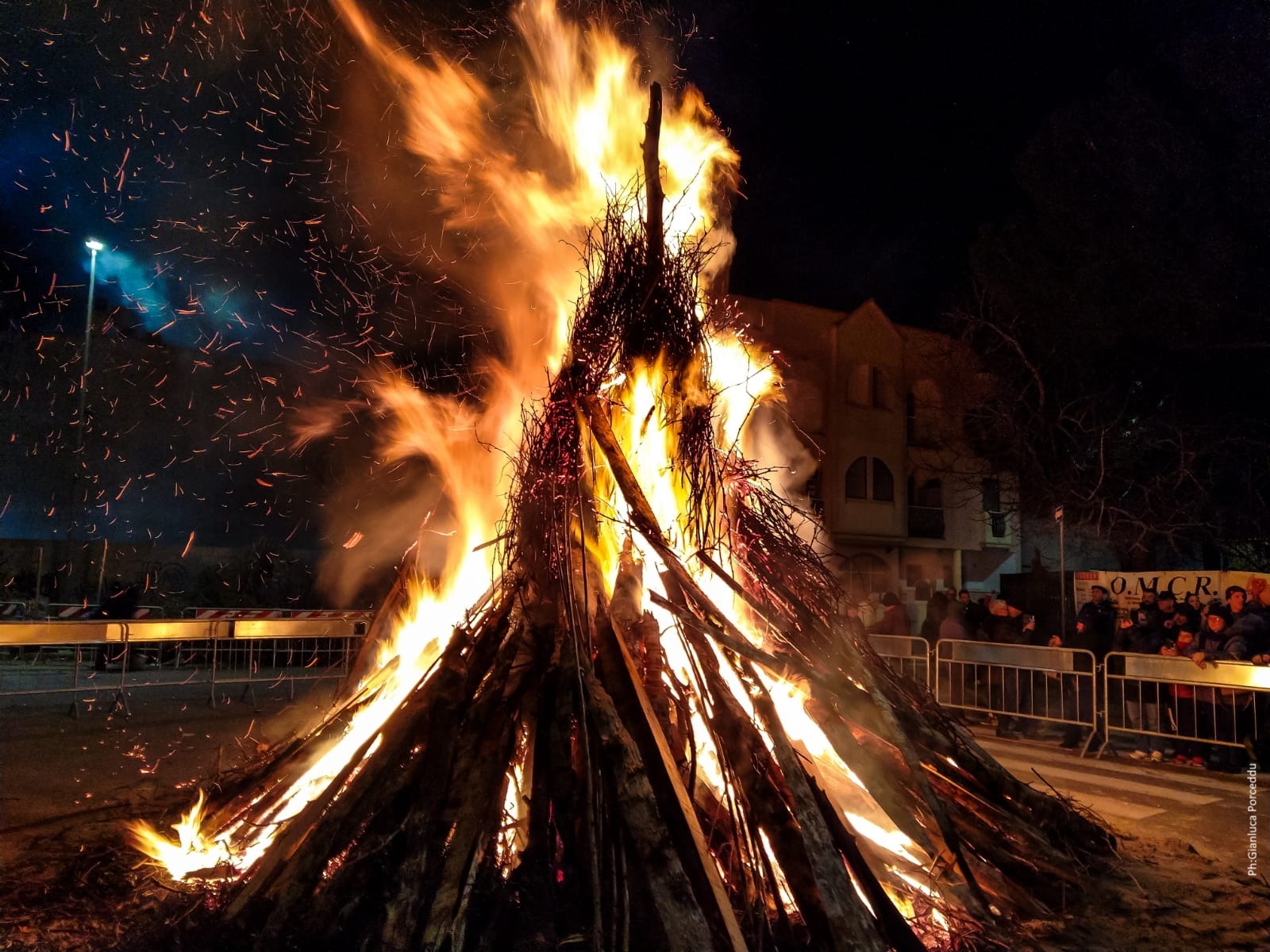 Monserrato, oggi l'accensione del Falò di San Sebastiano. - Unica Radio