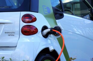 Auto elettrica, le richieste di Anfia e Assilea