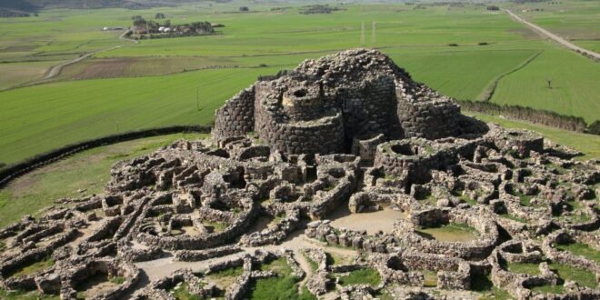 barumini nuraghe nadir sardinia 2484x1550 1 950x500 1