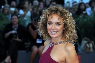 Valeria Golino, Filming Sardegna