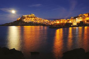 Castelsardo veduta notturna