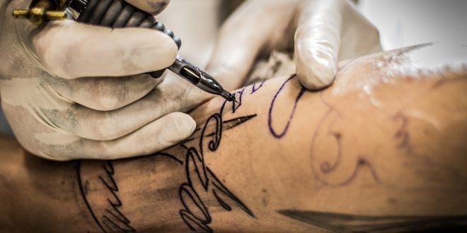 SHOPPING TATTOO  Prodotti tatuaggi inchiostro tattoo aghi tatuatori