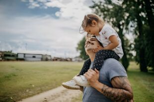 Padre e figlia, bonus 800€ per genitori separati.