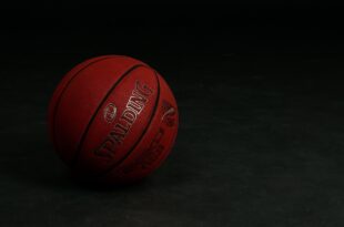 "Basket: Dinamo Banco di Sardegna cerca punti a Reggio Emilia"