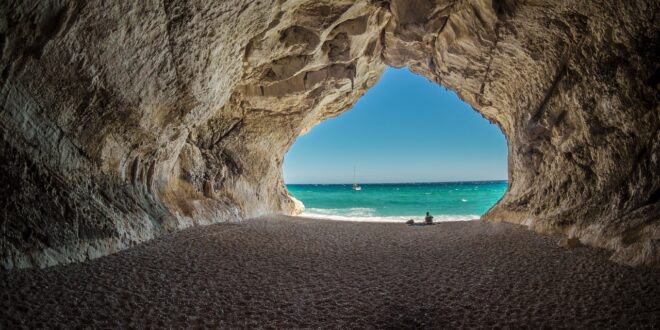 La Sardegna protagonista alla Bit di Milano per riaffermare limmagine del turismo isolano che non vive di solo mare