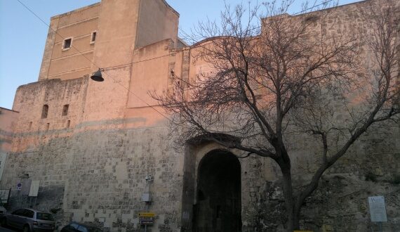 cagliari castello roccaforte fortificata quartiere