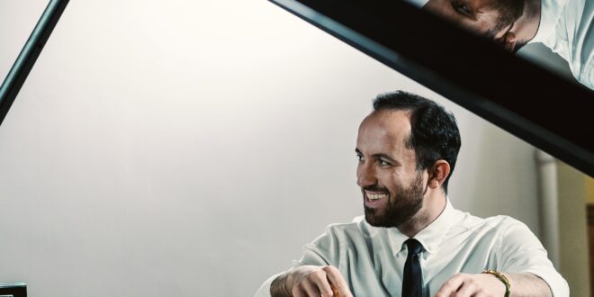 Igor Levit photo Felix Broede