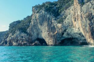 Terra d'in-canto: il coro Ilune risuonerà nelle grotte del Bue marino