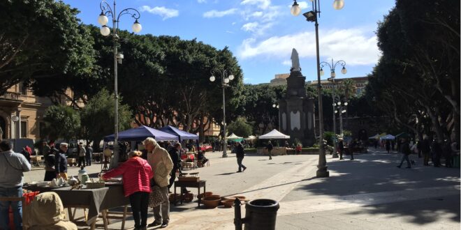 Cagliari accoglie "Su Cramu bivit": teatro e tradizione in piazza