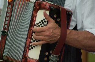 La Festa de Les Maries ad Alghero: musica e tradizione