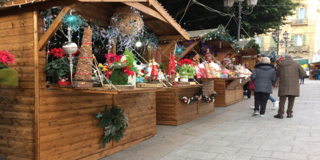 mercatino natale cagliari artigianato e intrattenimento